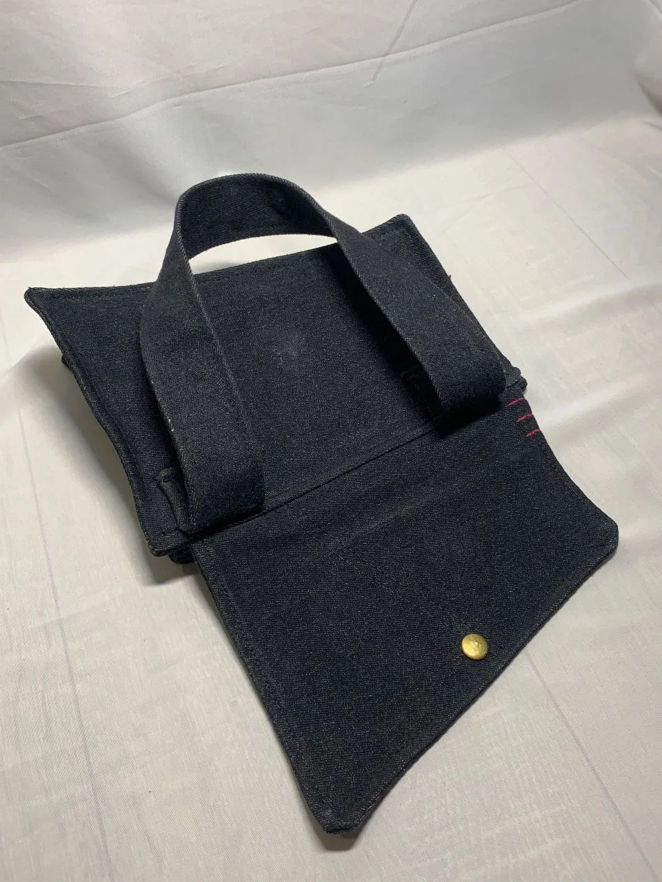 Assimetrical bag